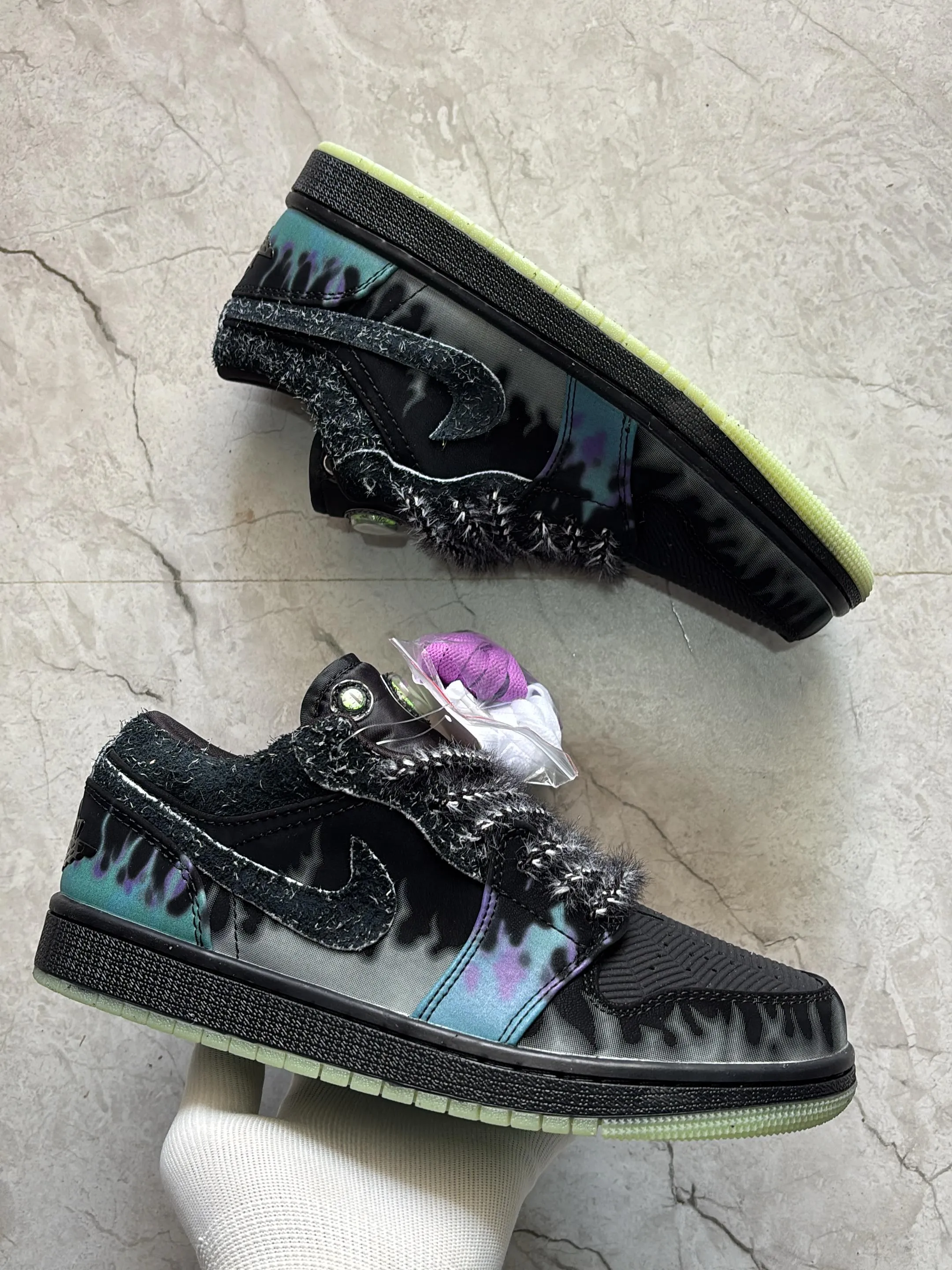 Air jordan one low fortune fly glow in dark