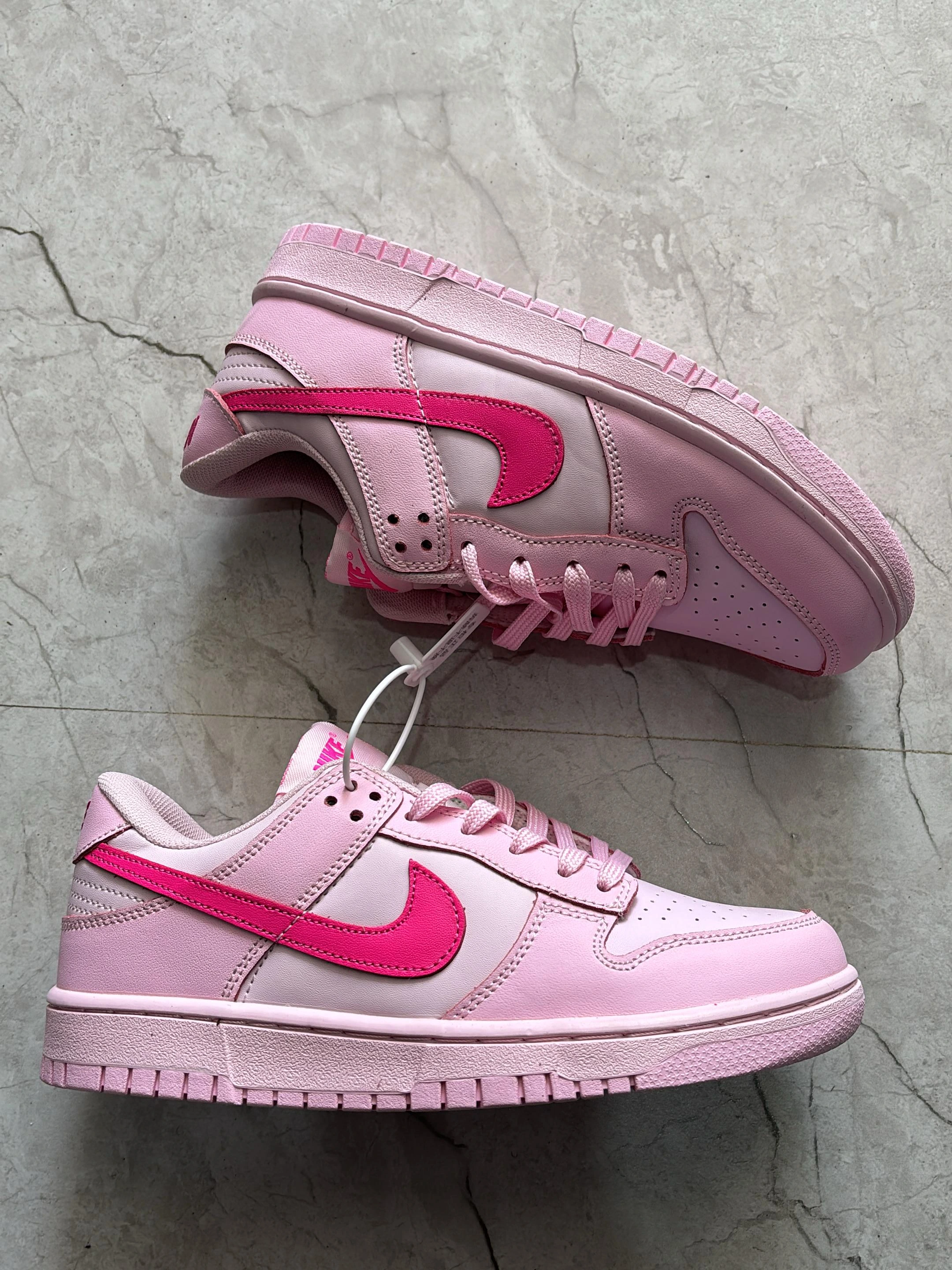 Nike sb dunk triple pink (View 2)