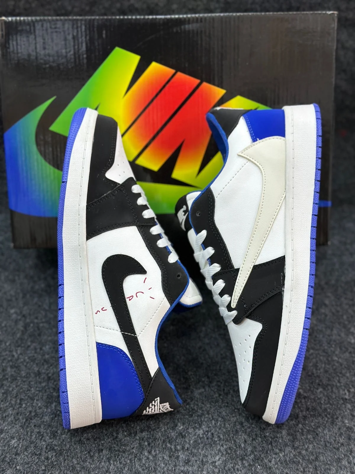 TRAVIS SCOTT LOW (View 2)