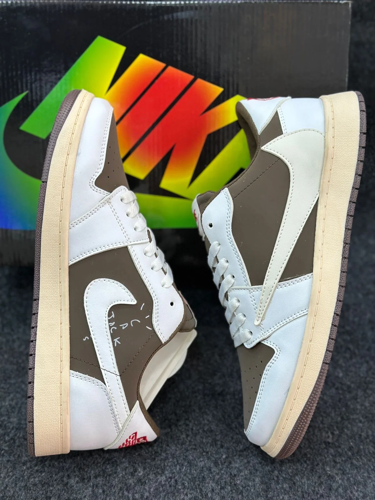 TRAVIS SCOTT LOW (View 2)